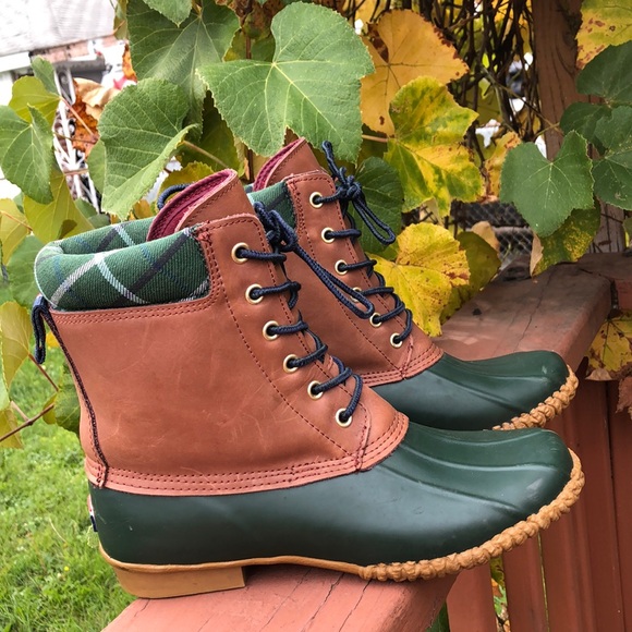 Tommy Hilfiger Shoes - 🔥SALE🔥TOMMY HILFIGER BOOTS